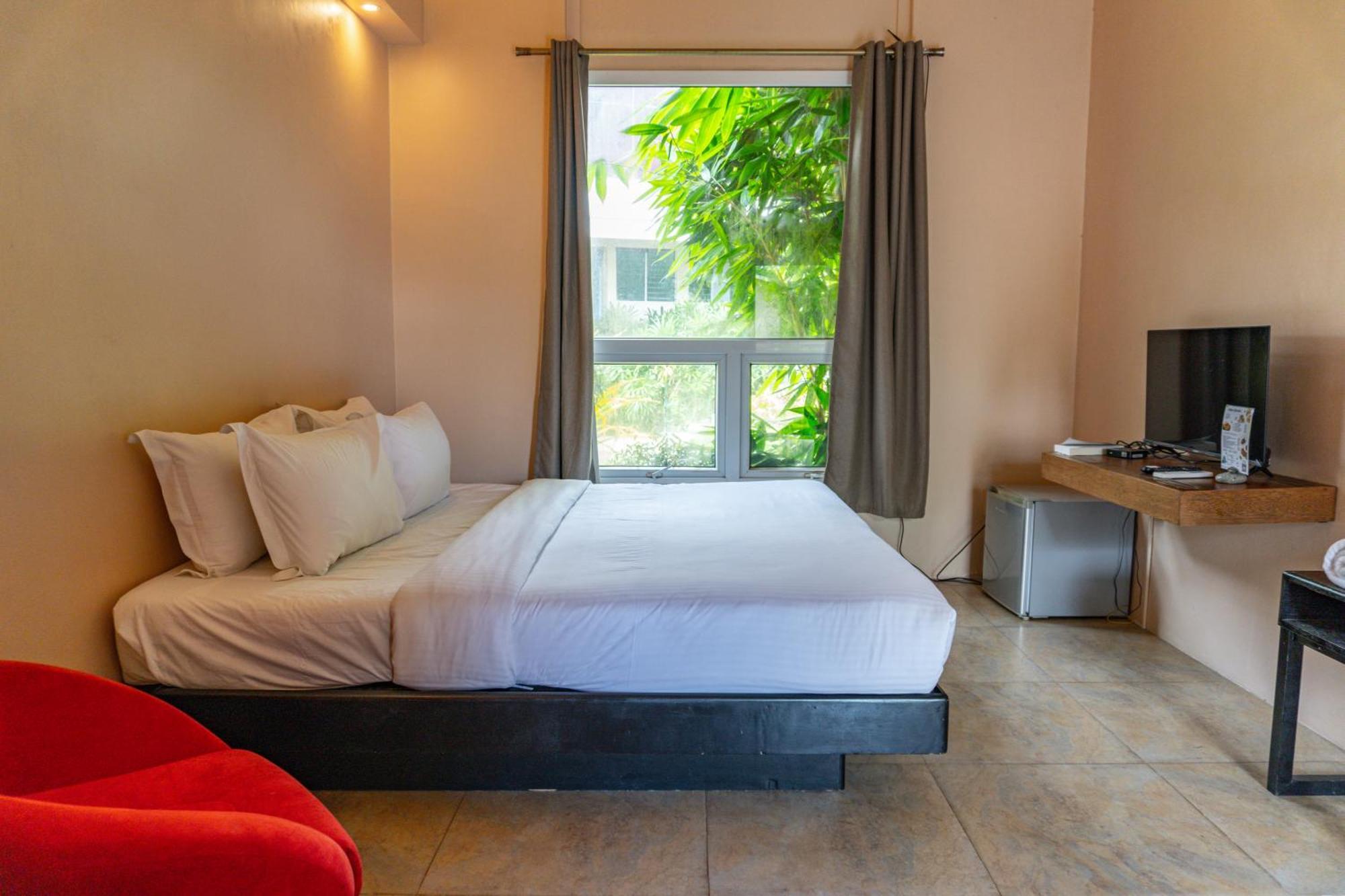 The Park - Silang Hotell Eksteriør bilde